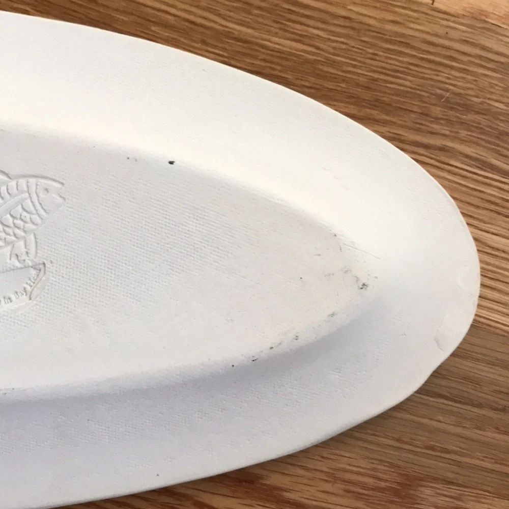 NWT Anthropologie Terrain Handmade Chartreuse Fish Platter.
